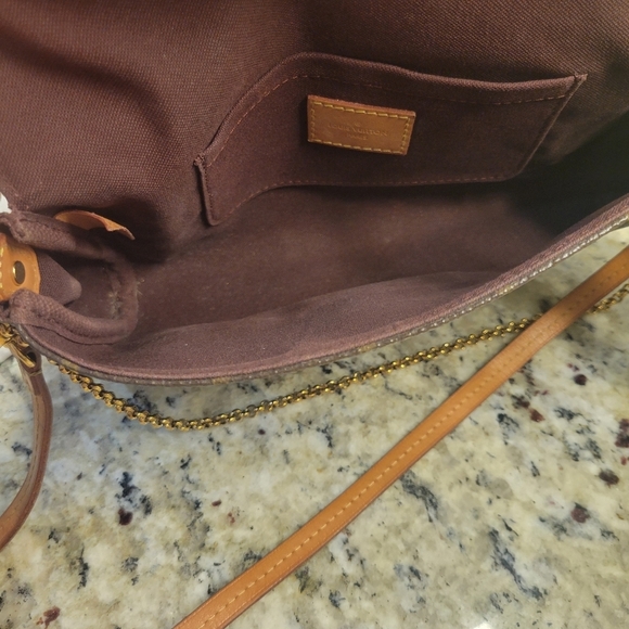 LV‎ Favorite MM crossbody - Picture 7 of 14